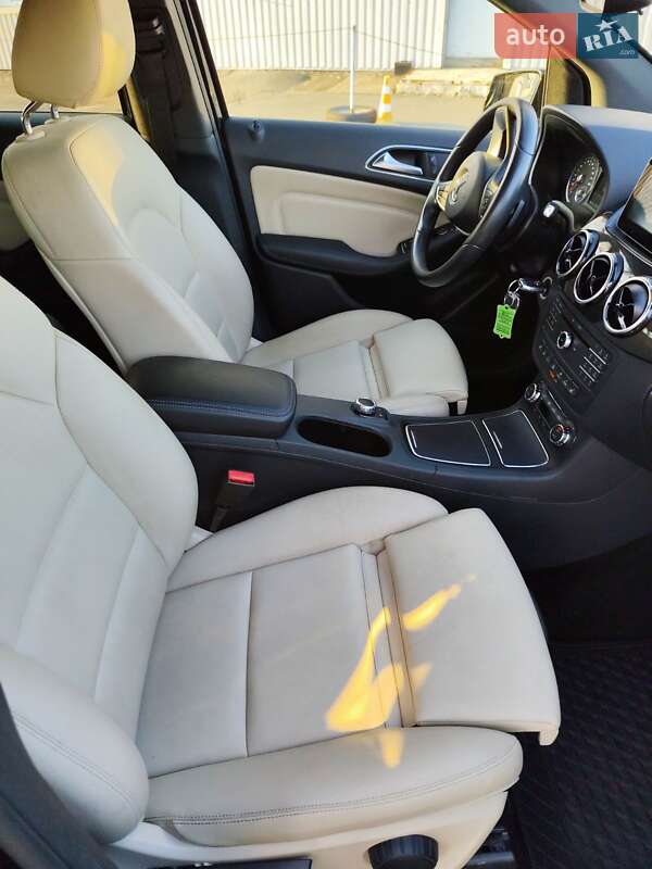 Хэтчбек Mercedes-Benz B-Class 2016 в Киеве