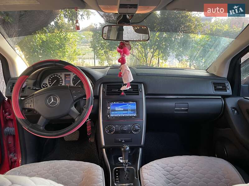 Хэтчбек Mercedes-Benz B-Class 2010 в Кропивницком