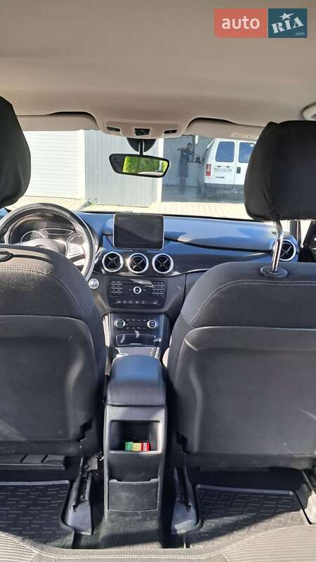 Хэтчбек Mercedes-Benz B-Class 2017 в Дрогобыче