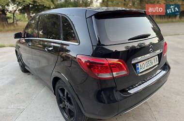 Хэтчбек Mercedes-Benz B-Class 2015 в 