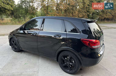 Хэтчбек Mercedes-Benz B-Class 2015 в 