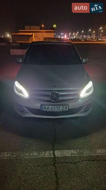 Хэтчбек Mercedes-Benz B-Class 2016 в Киеве