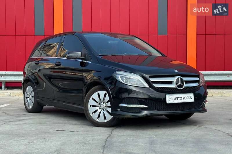 Хэтчбек Mercedes-Benz B-Class 2014 в 