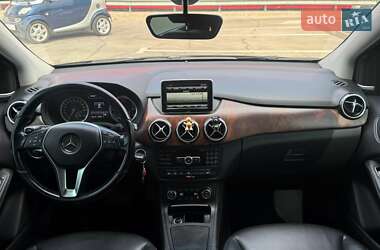 Хэтчбек Mercedes-Benz B-Class 2014 в 