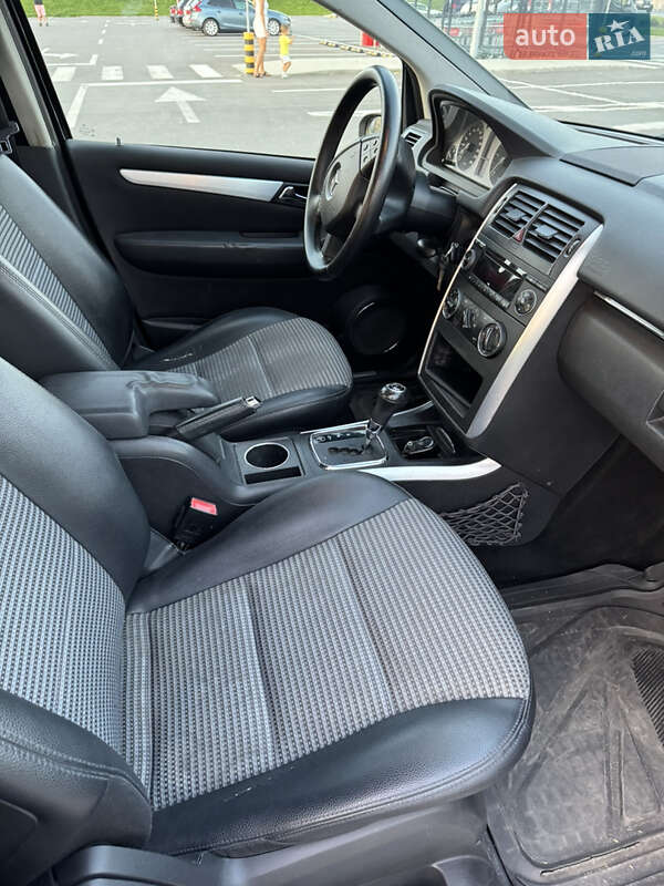 Хэтчбек Mercedes-Benz B-Class 2005 в Черновцах