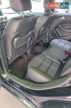 Хэтчбек Mercedes-Benz B-Class 2014 в 