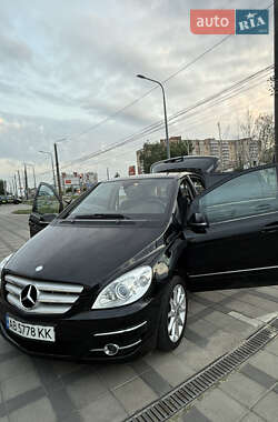 Хэтчбек Mercedes-Benz B-Class 2008 в 