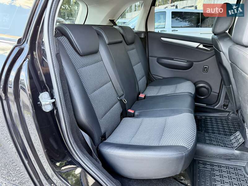 Хэтчбек Mercedes-Benz B-Class 2010 в Харькове
