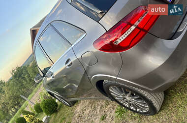 Хэтчбек Mercedes-Benz B-Class 2016 в 