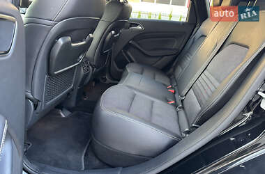 Хэтчбек Mercedes-Benz B-Class 2015 в 