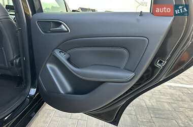 Хэтчбек Mercedes-Benz B-Class 2015 в 