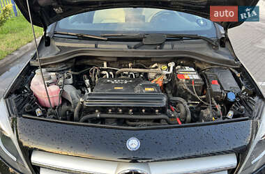 Хэтчбек Mercedes-Benz B-Class 2015 в 