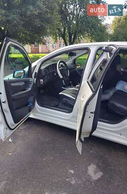 Хэтчбек Mercedes-Benz B-Class 2010 в 