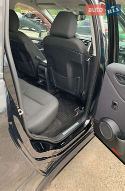 Хэтчбек Mercedes-Benz B-Class 2010 в 