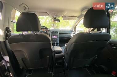 Хэтчбек Mercedes-Benz B-Class 2009 в 