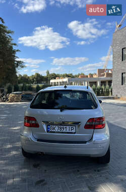 Хэтчбек Mercedes-Benz B-Class 2006 в 