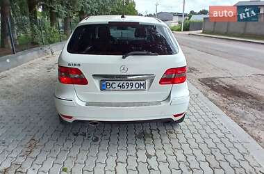 Хэтчбек Mercedes-Benz B-Class 2009 в 
