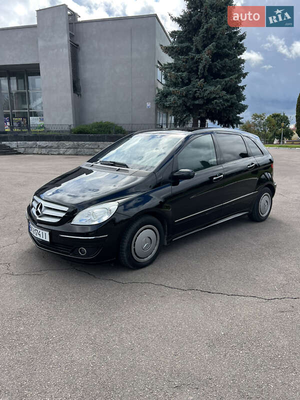 Хэтчбек Mercedes-Benz B-Class 2006 в 