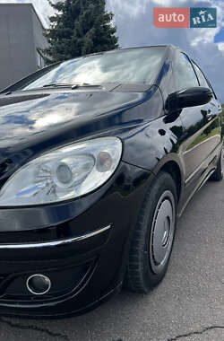 Хэтчбек Mercedes-Benz B-Class 2006 в 