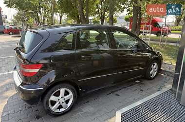 Хэтчбек Mercedes-Benz B-Class 2008 в 