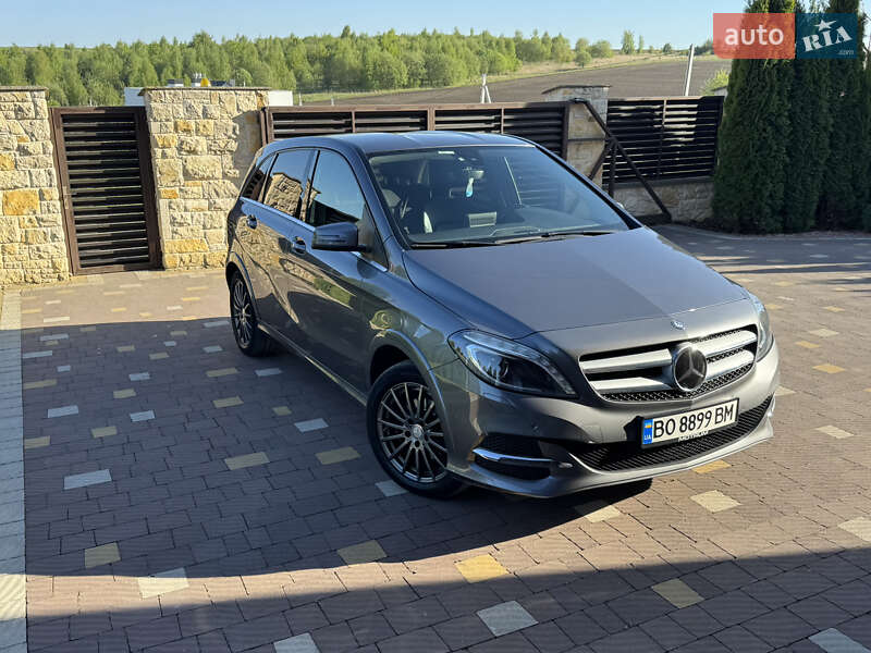 Хетчбек Mercedes-Benz B-Class 2017 в Тернополі