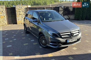 Хэтчбек Mercedes-Benz B-Class 2017 в 