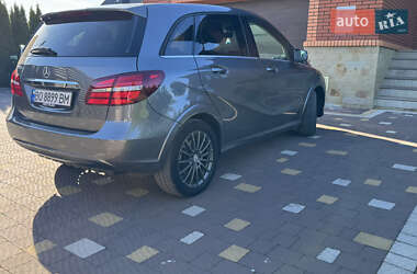 Хэтчбек Mercedes-Benz B-Class 2017 в 