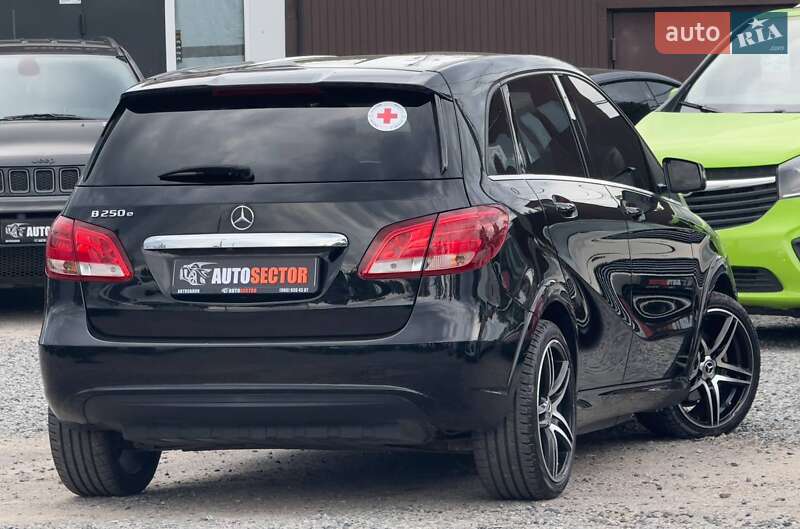 Хэтчбек Mercedes-Benz B-Class 2017 в Харькове