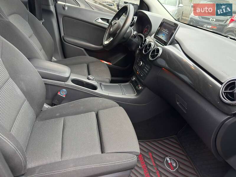 Хэтчбек Mercedes-Benz B-Class 2017 в Харькове