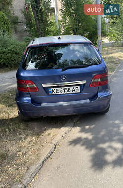 Хэтчбек Mercedes-Benz B-Class 2010 в 