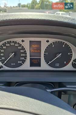 Хэтчбек Mercedes-Benz B-Class 2009 в 