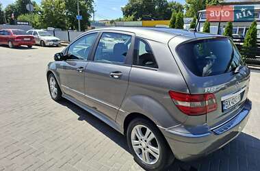 Хэтчбек Mercedes-Benz B-Class 2009 в 
