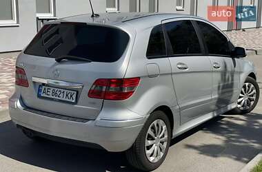 Хэтчбек Mercedes-Benz B-Class 2010 в 