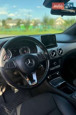 Хэтчбек Mercedes-Benz B-Class 2015 в 