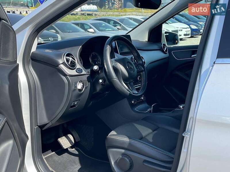 Хэтчбек Mercedes-Benz B-Class 2017 в Львове