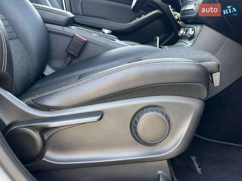 Хэтчбек Mercedes-Benz B-Class 2017 в Львове