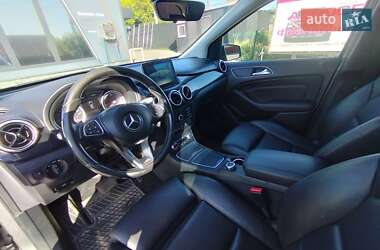 Хэтчбек Mercedes-Benz B-Class 2017 в 