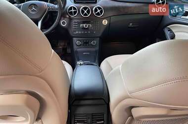Хэтчбек Mercedes-Benz B-Class 2014 в 