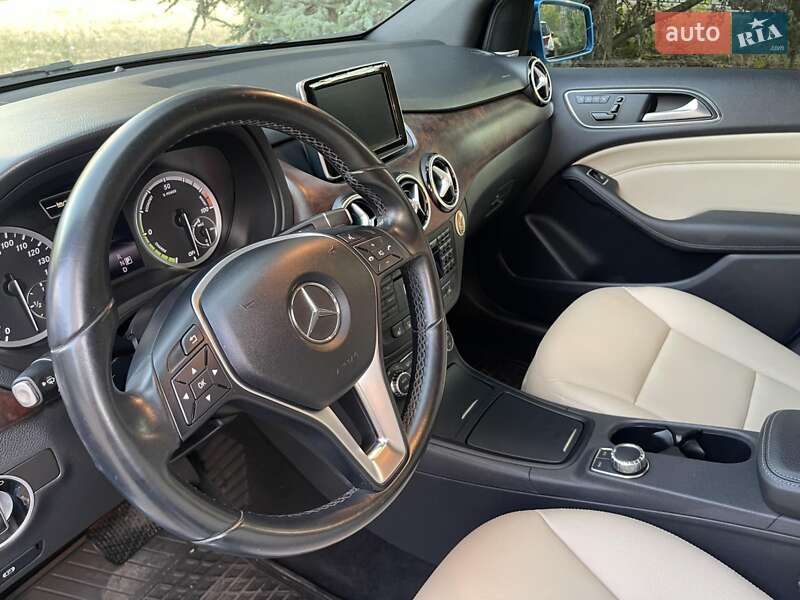 Хэтчбек Mercedes-Benz B-Class 2014 в Одессе фото 21 Хэтчбек Mercedes-Benz B-Class 2014 в Одессе