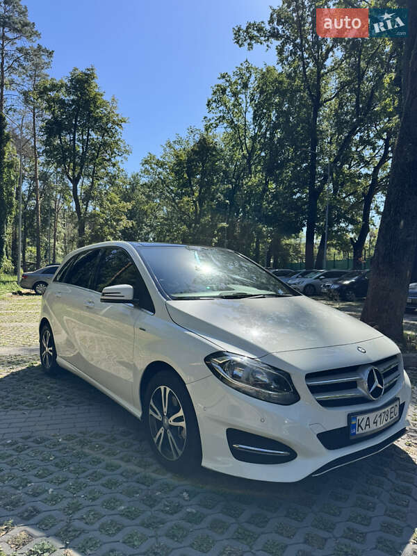 Хетчбек Mercedes-Benz B-Class 2015 в Києві