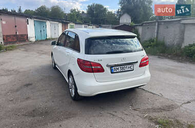 Хэтчбек Mercedes-Benz B-Class 2014 в 