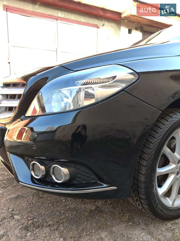 Хэтчбек Mercedes-Benz B-Class 2013 в Черновцах