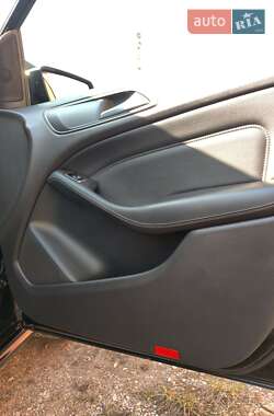 Хэтчбек Mercedes-Benz B-Class 2013 в 