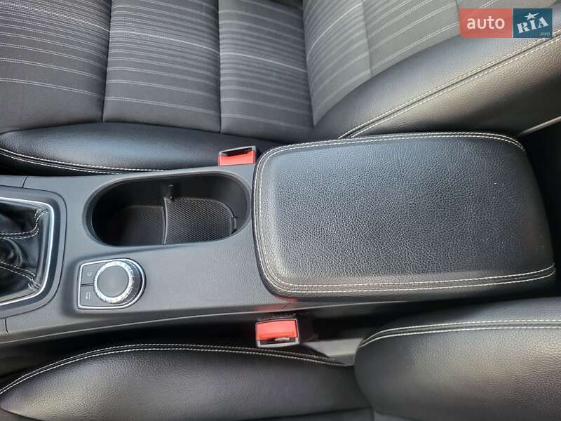 Хэтчбек Mercedes-Benz B-Class 2012 в Луцке