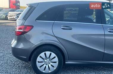 Хетчбек Mercedes-Benz B-Class 2015 в 