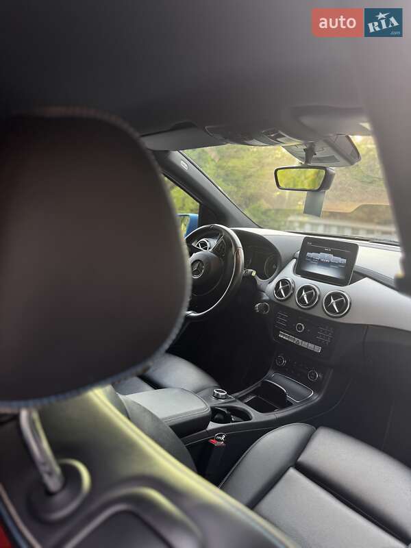 Хетчбек Mercedes-Benz B-Class 2016 в Дніпрі