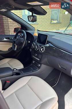 Хэтчбек Mercedes-Benz B-Class 2015 в 