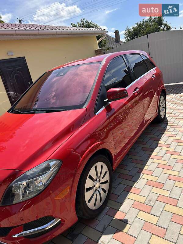 Хэтчбек Mercedes-Benz B-Class 2015 в Черкассах фото 13 Хэтчбек Mercedes-Benz B-Class 2015 в Черкассах