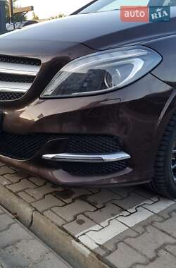 Хэтчбек Mercedes-Benz B-Class 2016 в 