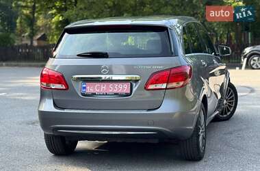 Хэтчбек Mercedes-Benz B-Class 2016 в 